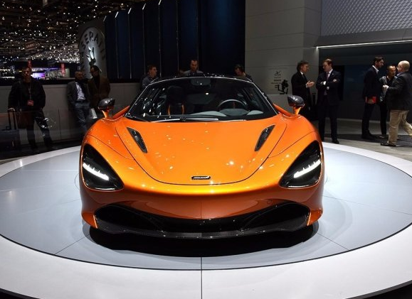 全新旗艦跑車 邁凱輪720S現(xiàn)已上市 405.4萬元起售-鋒巢網(wǎng)