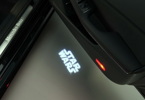 奔馳攜黑武士與暴風(fēng)白兵新車來襲 令人心動(dòng)卻更令人心痛-鋒巢網(wǎng)