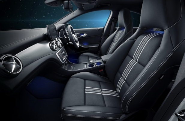 奔馳攜黑武士與暴風(fēng)白兵新車來襲 令人心動(dòng)卻更令人心痛-鋒巢網(wǎng)