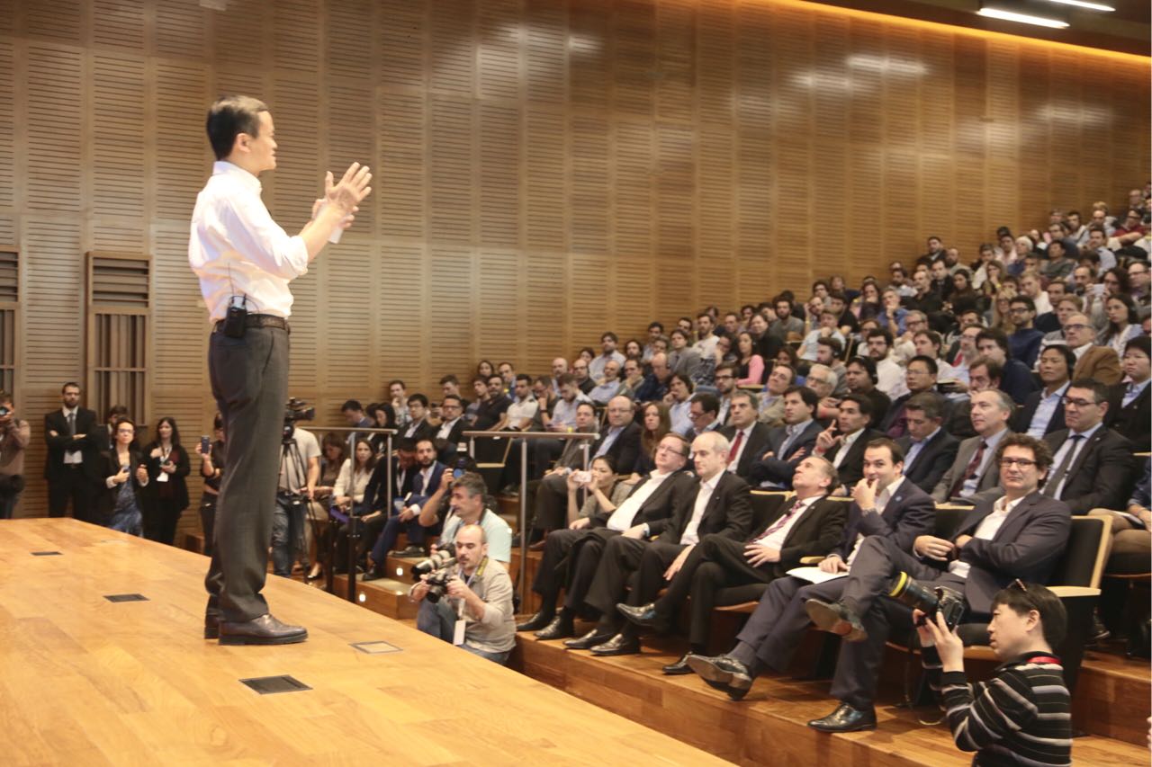 馬云阿根廷開講跨境貿易 五百個座位擠進上千人-鋒巢網