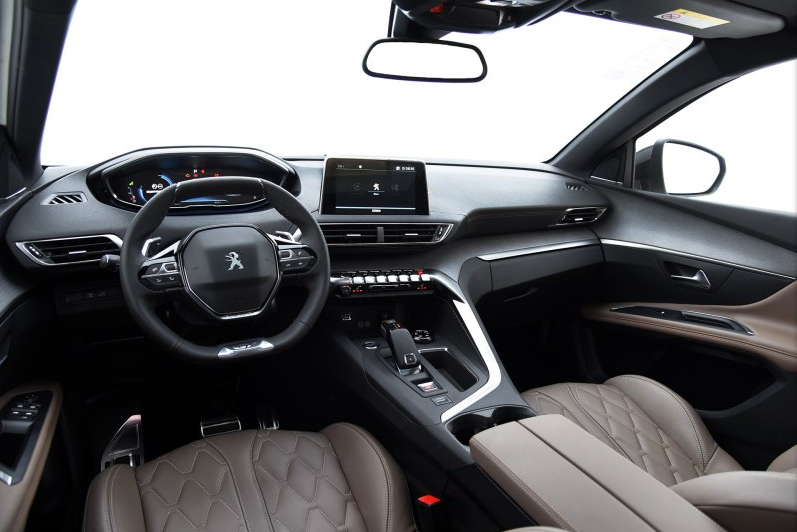 越玩越大：東風(fēng)標(biāo)致5008 7座SUV即將上市-鋒巢網(wǎng)