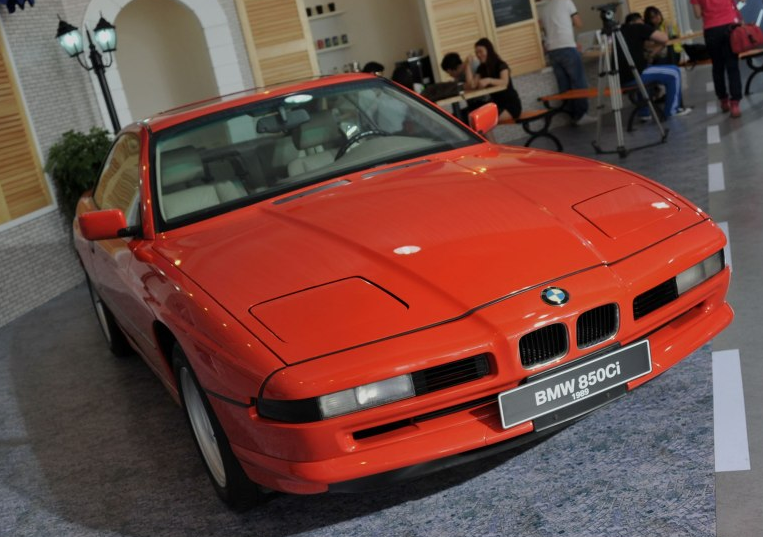 王者歸來:新寶馬8系概念預告圖公布 即將回歸！-鋒巢網(wǎng)