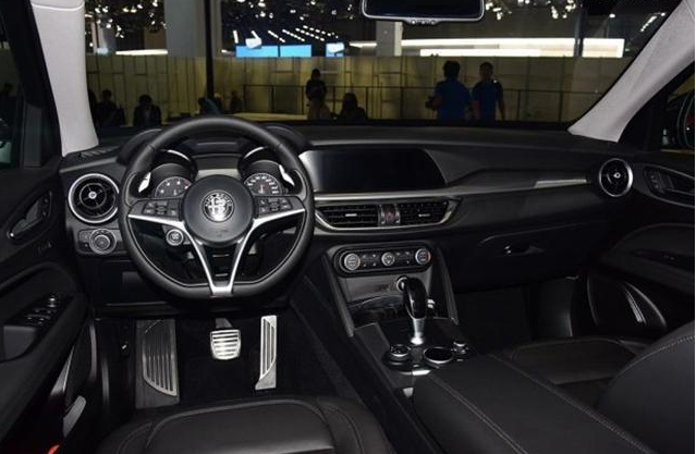 阿爾法·羅密歐Stelvio即將深港澳車展上市，攜三款車型率先出擊-鋒巢網(wǎng)