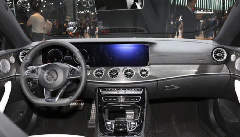 全新奔馳全新E級Coupe現(xiàn)已上市：盡智，盡美-鋒巢網(wǎng)