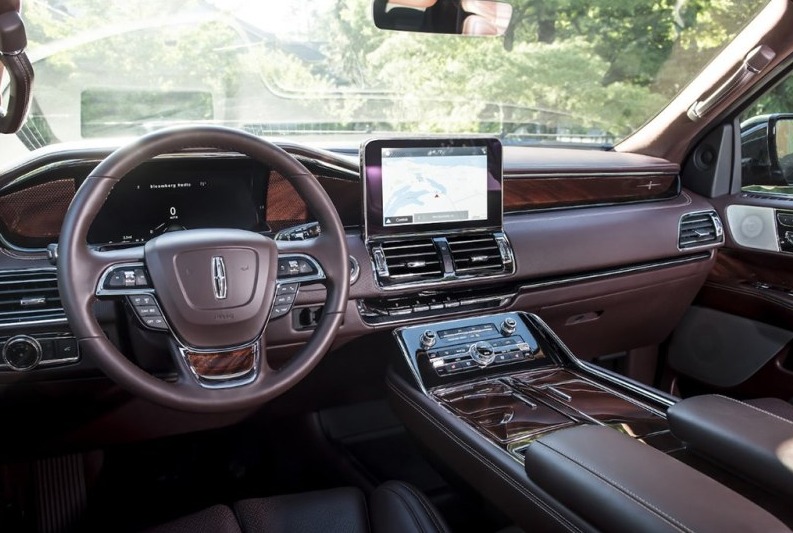 全新林肯領航員加長版官圖發(fā)布:隨自己喜好而定的黑金剛-鋒巢網(wǎng)