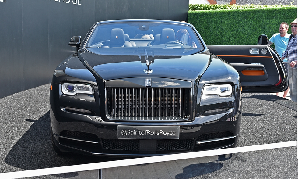 高貴的極致：勞斯萊斯曜影Black Badge，現(xiàn)已正式發(fā)布-鋒巢網(wǎng)