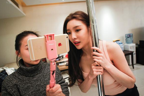 直播下半場還沒開始就已經(jīng)結(jié)束了嗎？-鋒巢網(wǎng)