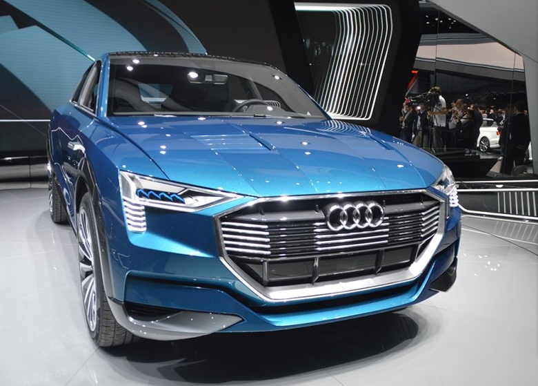 自家的戰(zhàn)爭！奧迪e-tron quattro正面突擊Q5與Q7，將于2018年上市！-鋒巢網(wǎng)