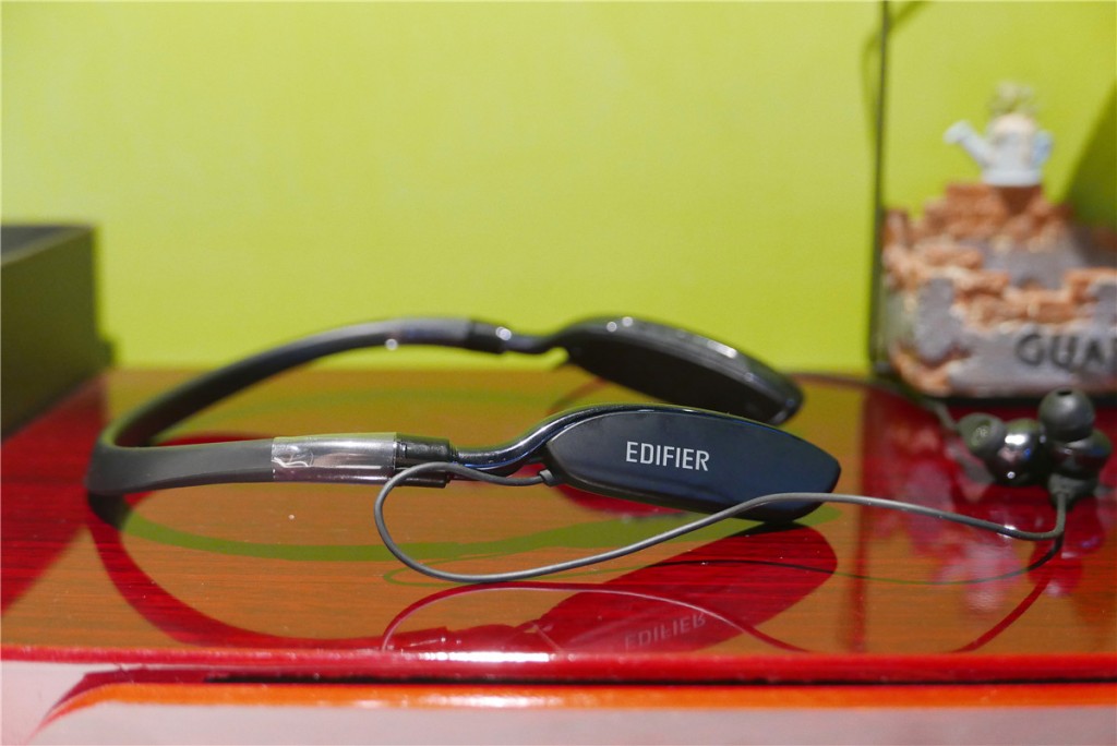 漫步者W360BT藍(lán)牙耳機(jī)體驗(yàn)：舒適的佩戴感和寬松的聽感-鋒巢網(wǎng)