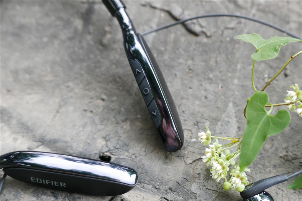 漫步者W360BT藍(lán)牙耳機(jī)體驗(yàn)：舒適的佩戴感和寬松的聽感-鋒巢網(wǎng)