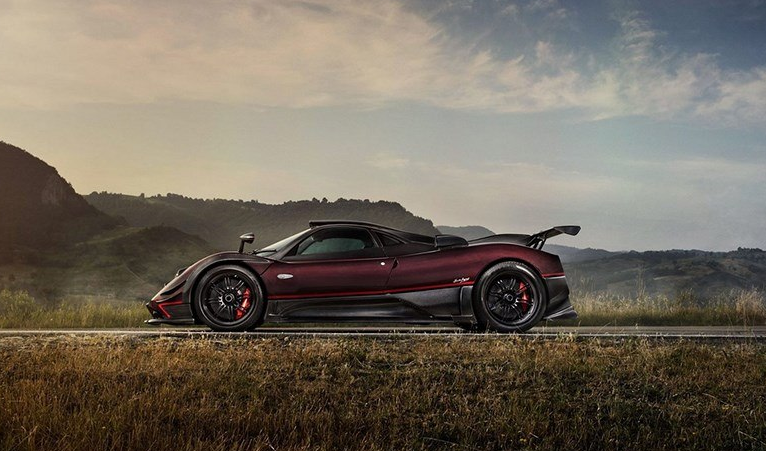 奔跑的“昆蟲”:帕加尼定制版—Zonda Fantasma Evo兇狠登場-鋒巢網(wǎng)