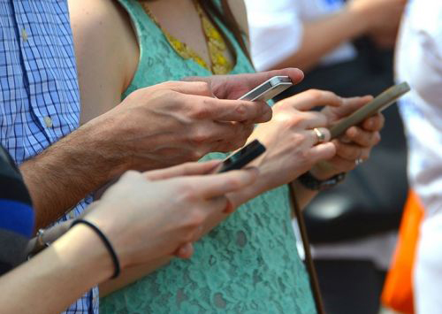 蘋果這次或許真的慌了！-鋒巢網(wǎng)