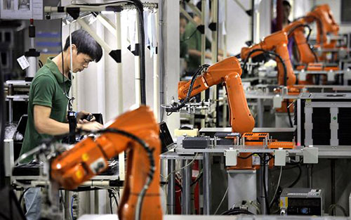 傳統(tǒng)制造業(yè)實(shí)現(xiàn)AI落地困難重重，中小企業(yè)更是難上加難！-鋒巢網(wǎng)