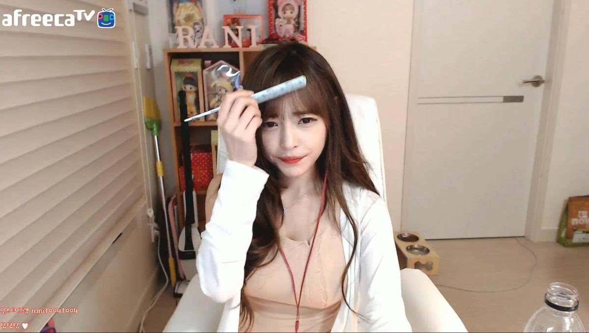 瞬時(shí)播放熱劇成盜版新姿勢，網(wǎng)絡(luò)直播此刻已無技可炫？-鋒巢網(wǎng)