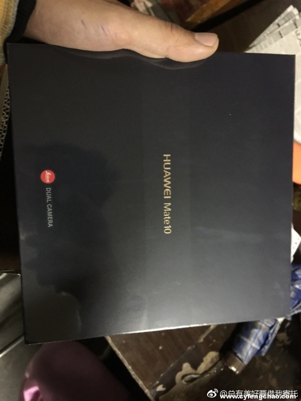 華為Mate 10/Pro真機(jī)與包裝盒曝光：保時(shí)捷版售價(jià)或近1萬(wàn)-鋒巢網(wǎng)