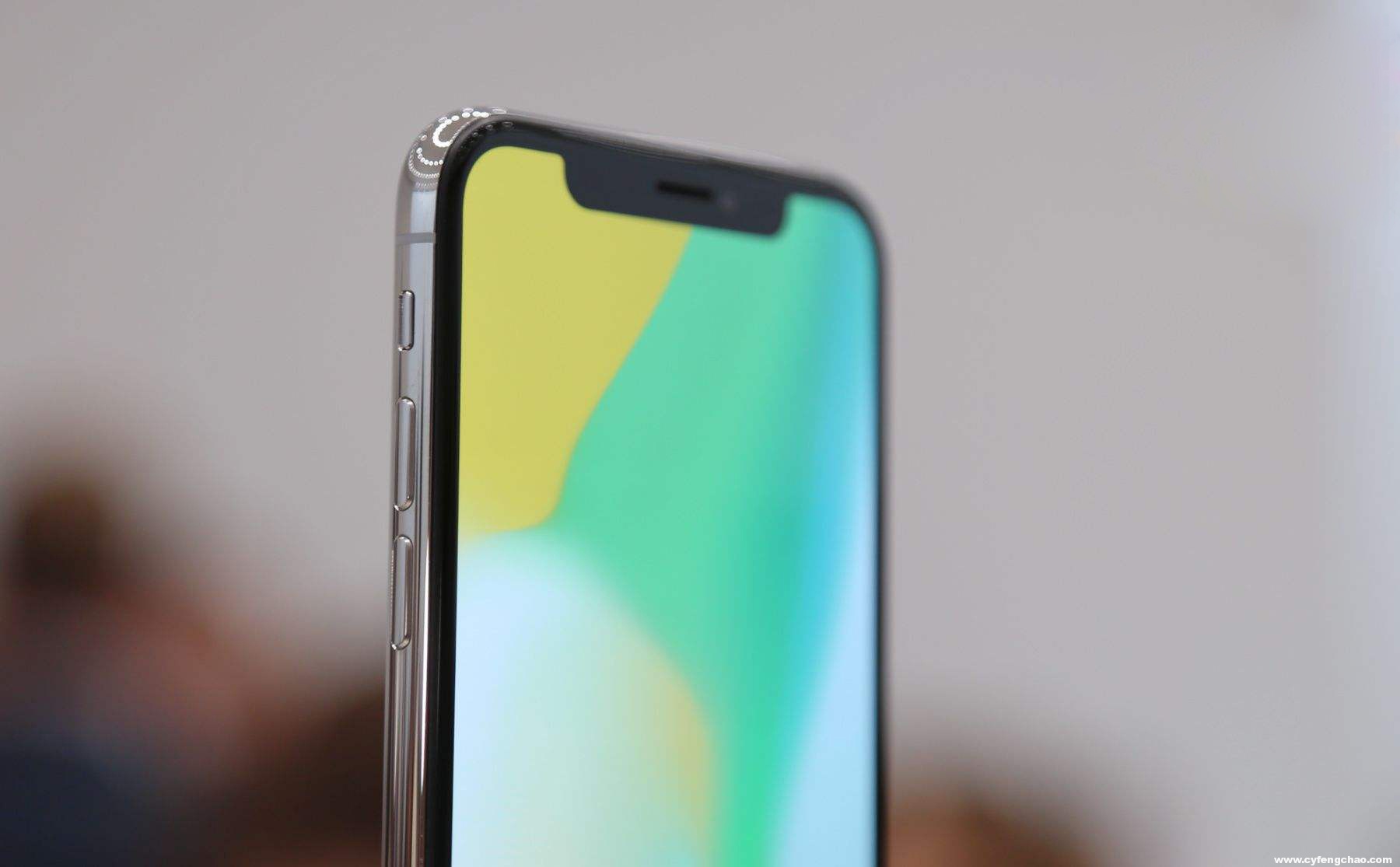 iPhone X熱賣(mài)能否拯救蘋(píng)果的中年危機(jī)？-鋒巢網(wǎng)