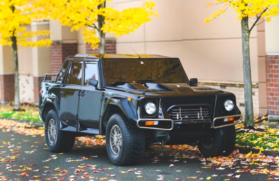 霸氣側(cè)漏：蘭博基尼首輛 SUV以$47萬(wàn)美元在紐約拍出-鋒巢網(wǎng)