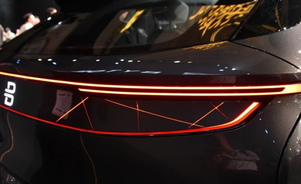 鋌而走險的老外創(chuàng)始人戴雷:拜騰只能在中國誕生-鋒巢網(wǎng)