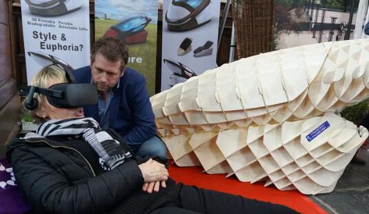 荷蘭推出3D打印“自殺膠囊機(jī)”幫助人們決定自己死亡時(shí)間-鋒巢網(wǎng)