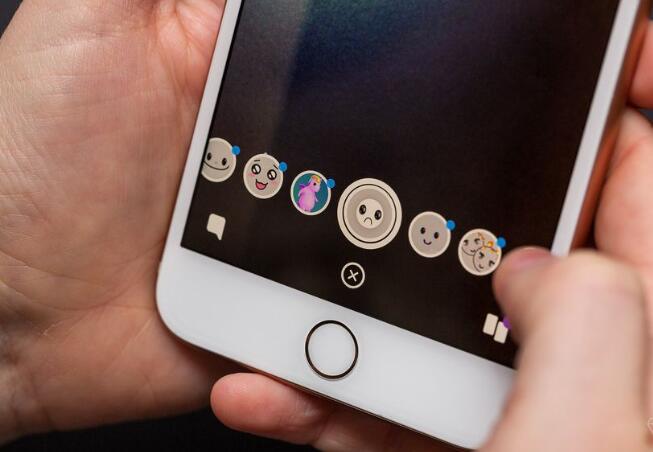 Snapchat正在把它的鏡頭平臺(tái)變成一個(gè)品牌的購(gòu)物中心-鋒巢網(wǎng)