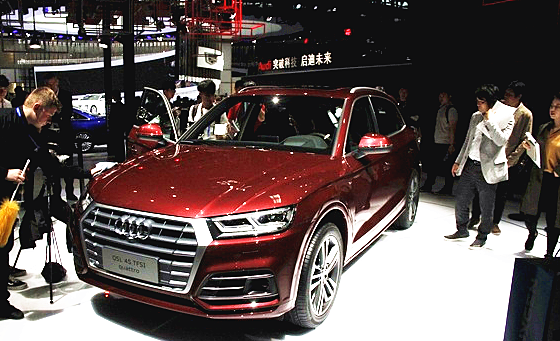全新奧迪Q5L車展亮相，七月開售：演繹經(jīng)典的延續(xù)-鋒巢網(wǎng)