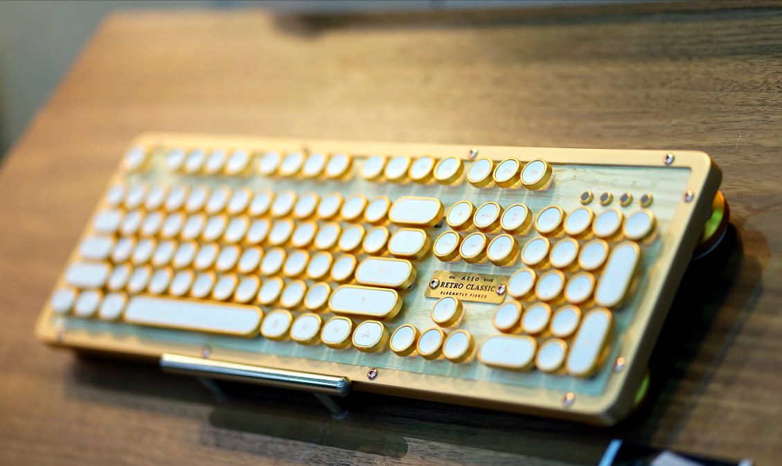 鋒巢網(wǎng)直播| 2018臺北電腦展：只為勇者而生 華碩ROG&靈耀X新品發(fā)布會直播-鋒巢網(wǎng)