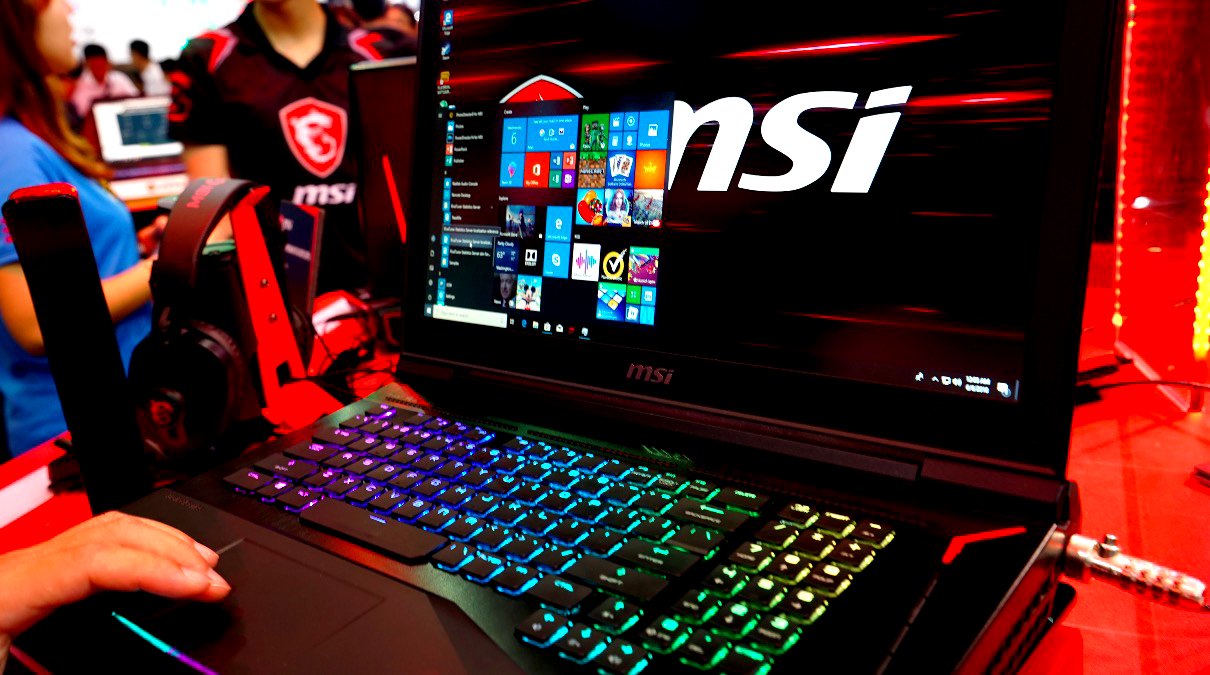 鋒巢網(wǎng)直播| 2018臺北電腦展：只為勇者而生 華碩ROG&靈耀X新品發(fā)布會直播-鋒巢網(wǎng)