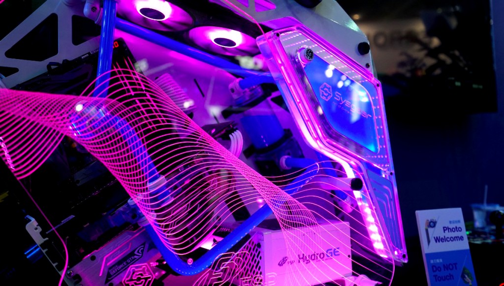 鋒巢網(wǎng)圖文直播| 帶你橫掃2018臺(tái)北電腦展-鋒巢網(wǎng)