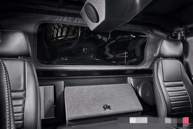 軍用悍馬H1，帶你領略什么是極致奢華-鋒巢網(wǎng)