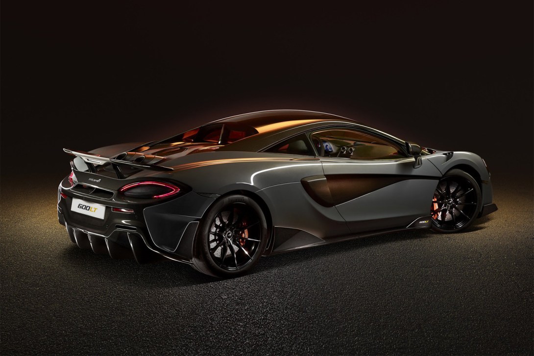 賽道之王  加長(zhǎng)超跑McLaren 600LT-鋒巢網(wǎng)