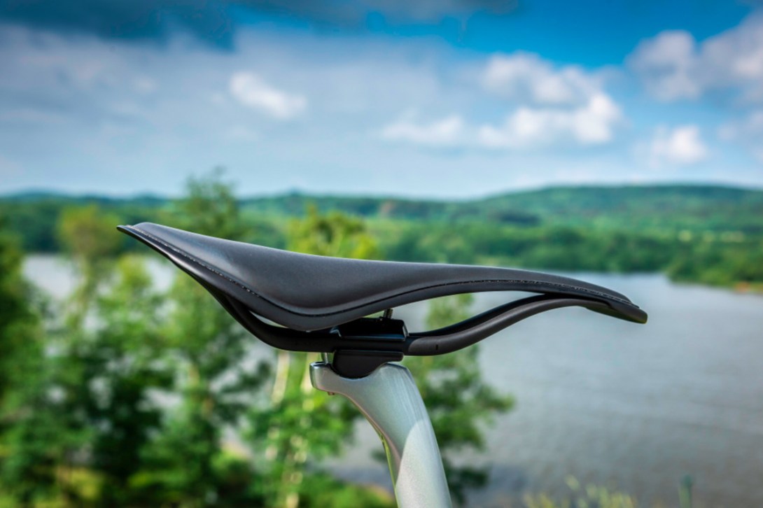 人人駕駛奔馳不是夢(mèng)想  Road Bike帶你飛！-鋒巢網(wǎng)