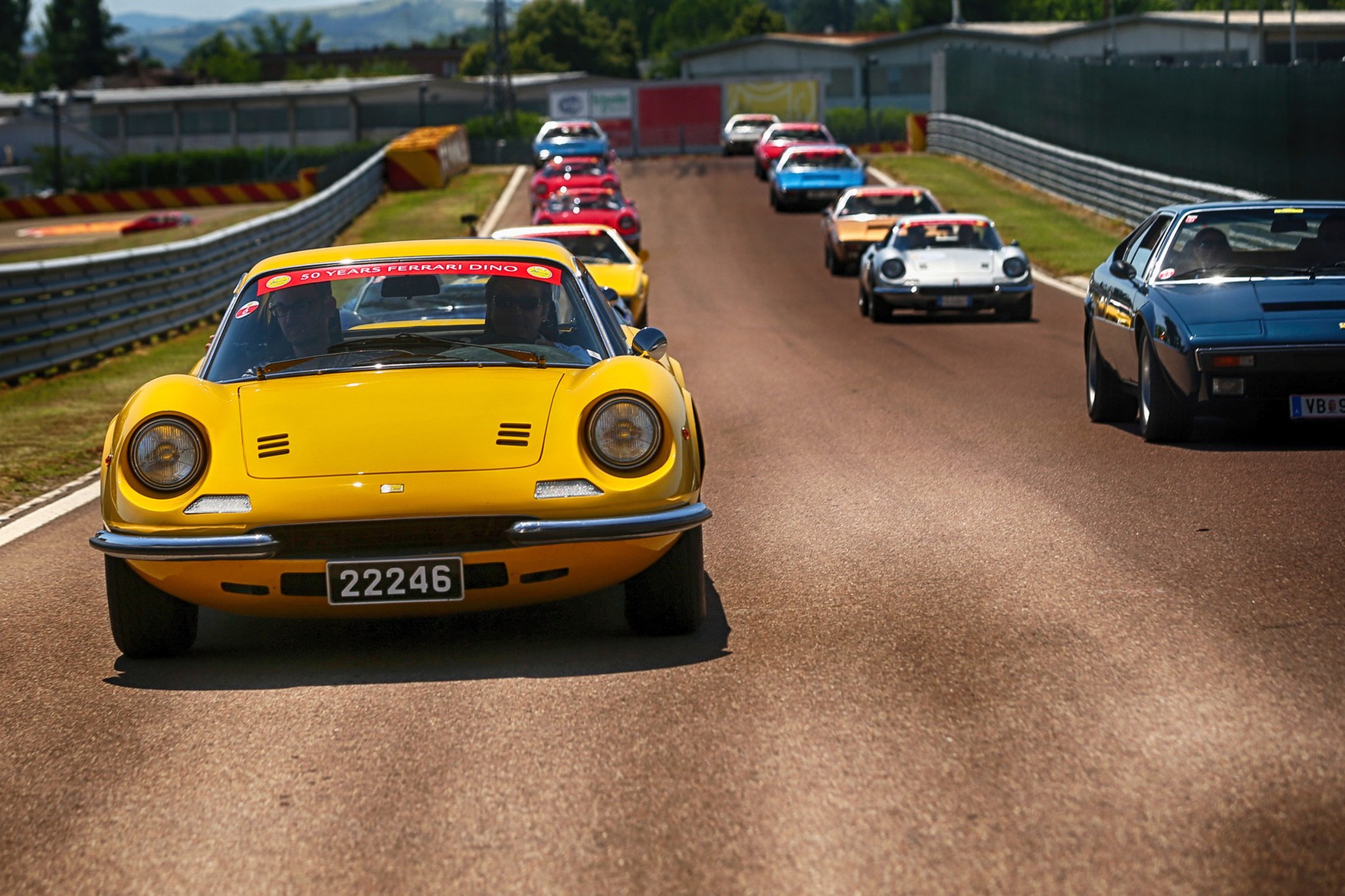 慶祝 Dino 亮相 50 周年，場(chǎng)面極為震撼！-鋒巢網(wǎng)