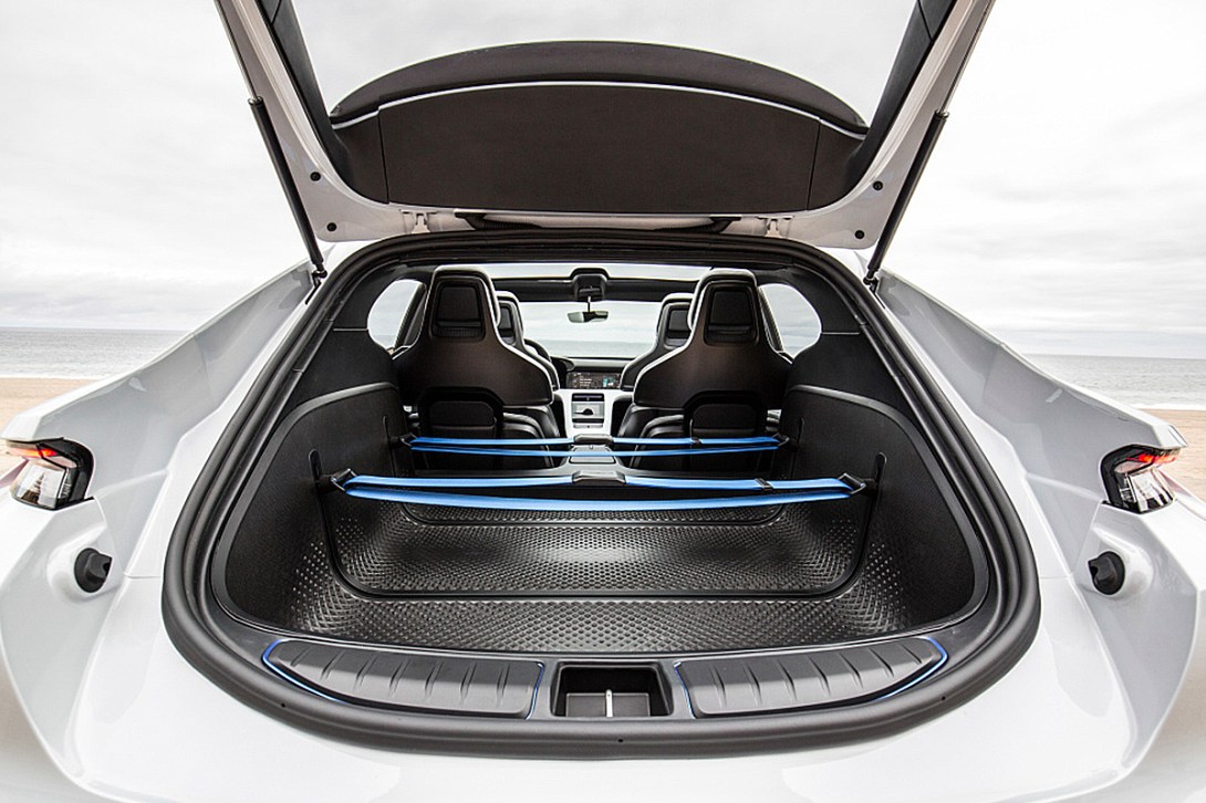 Porsche發(fā)布了 Mission E 純電動(dòng)概念跑車，Taycan正式亮相！-鋒巢網(wǎng)