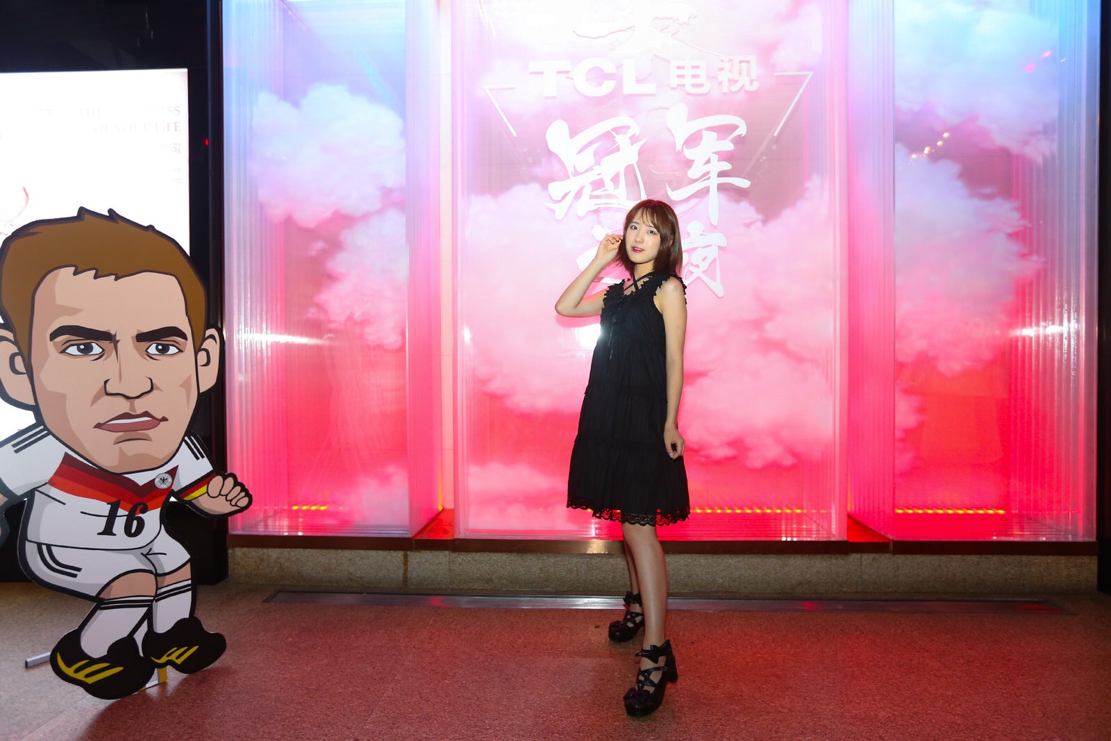 世界杯完美謝幕，TCL QLED電視“十力”見(jiàn)證冠軍誕生-鋒巢網(wǎng)