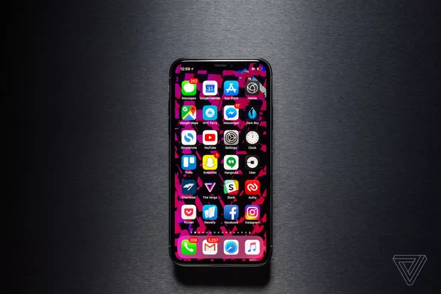 據(jù)高通稱，蘋果將在2018年的iphone上獨(dú)家使用英特爾調(diào)制解調(diào)器-鋒巢網(wǎng)