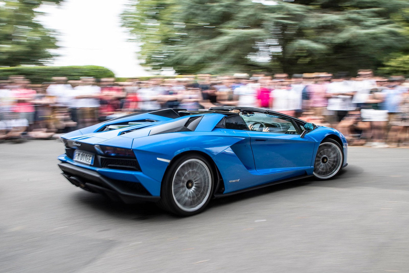 古德伍德速度節(jié)——Lamborghini Urus極速傳說！-鋒巢網(wǎng)