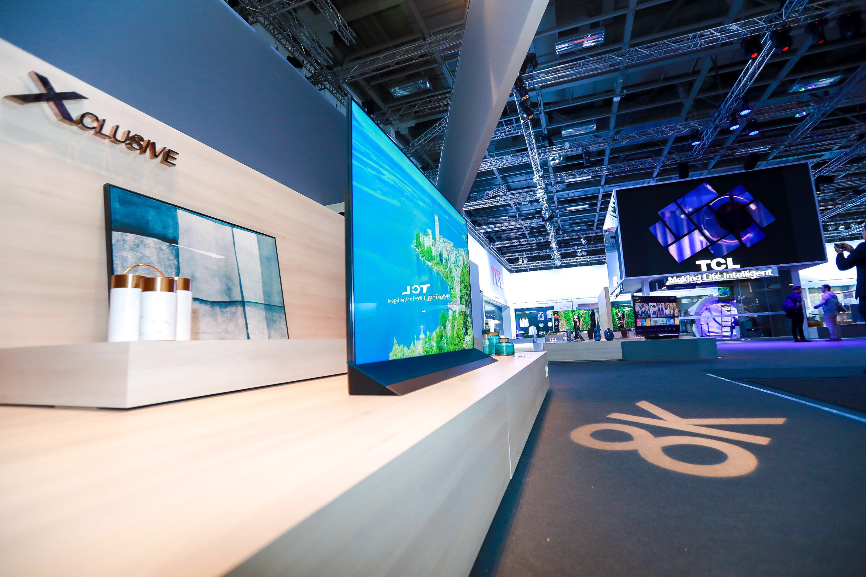 【德國(guó)IFA2018 鋒巢網(wǎng)直擊】TCL電視時(shí)尚匠心設(shè)計(jì) 引發(fā)國(guó)內(nèi)外媒體熱議-鋒巢網(wǎng)