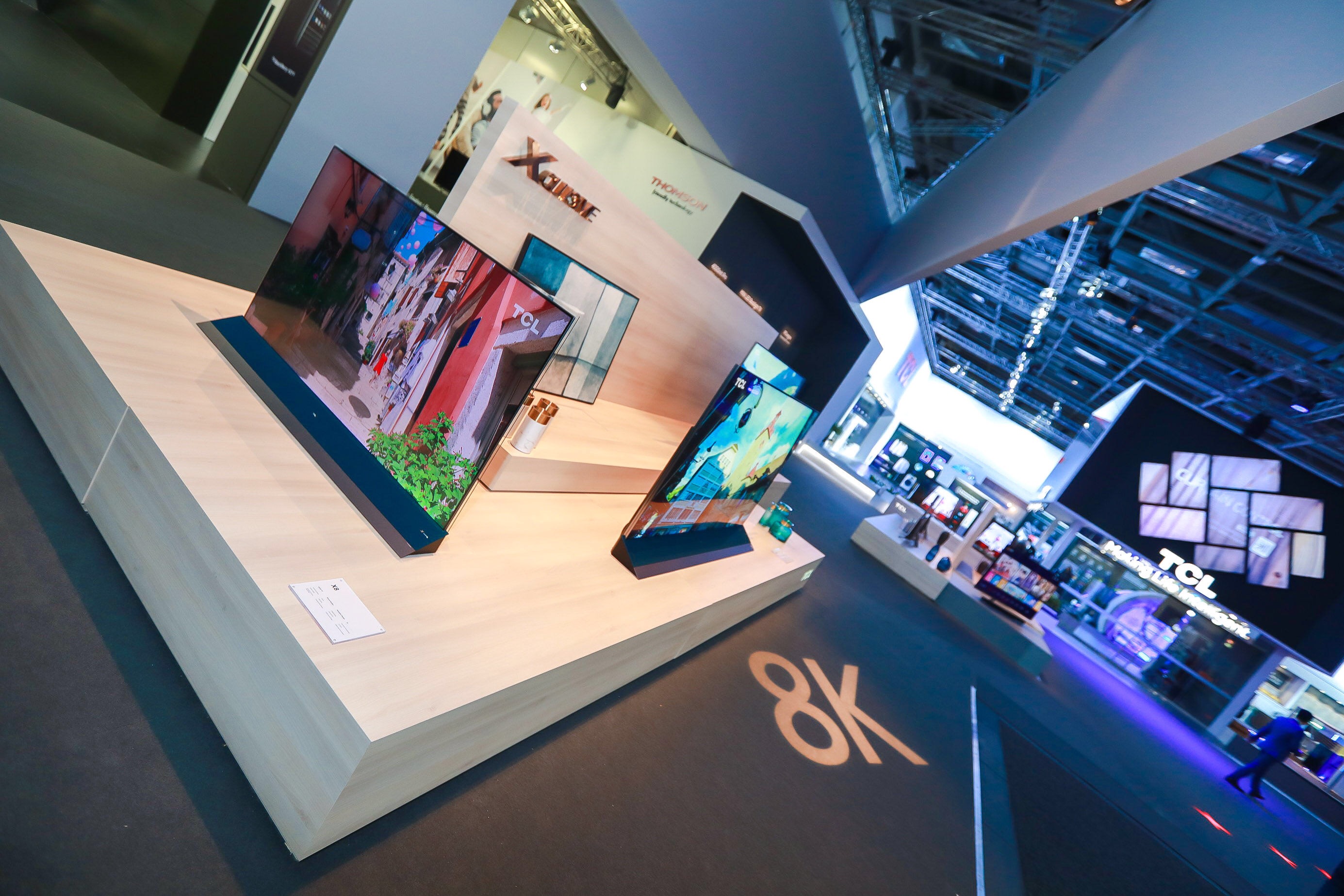 【德國(guó)IFA2018 鋒巢網(wǎng)直擊】TCL電視時(shí)尚匠心設(shè)計(jì) 引發(fā)國(guó)內(nèi)外媒體熱議-鋒巢網(wǎng)