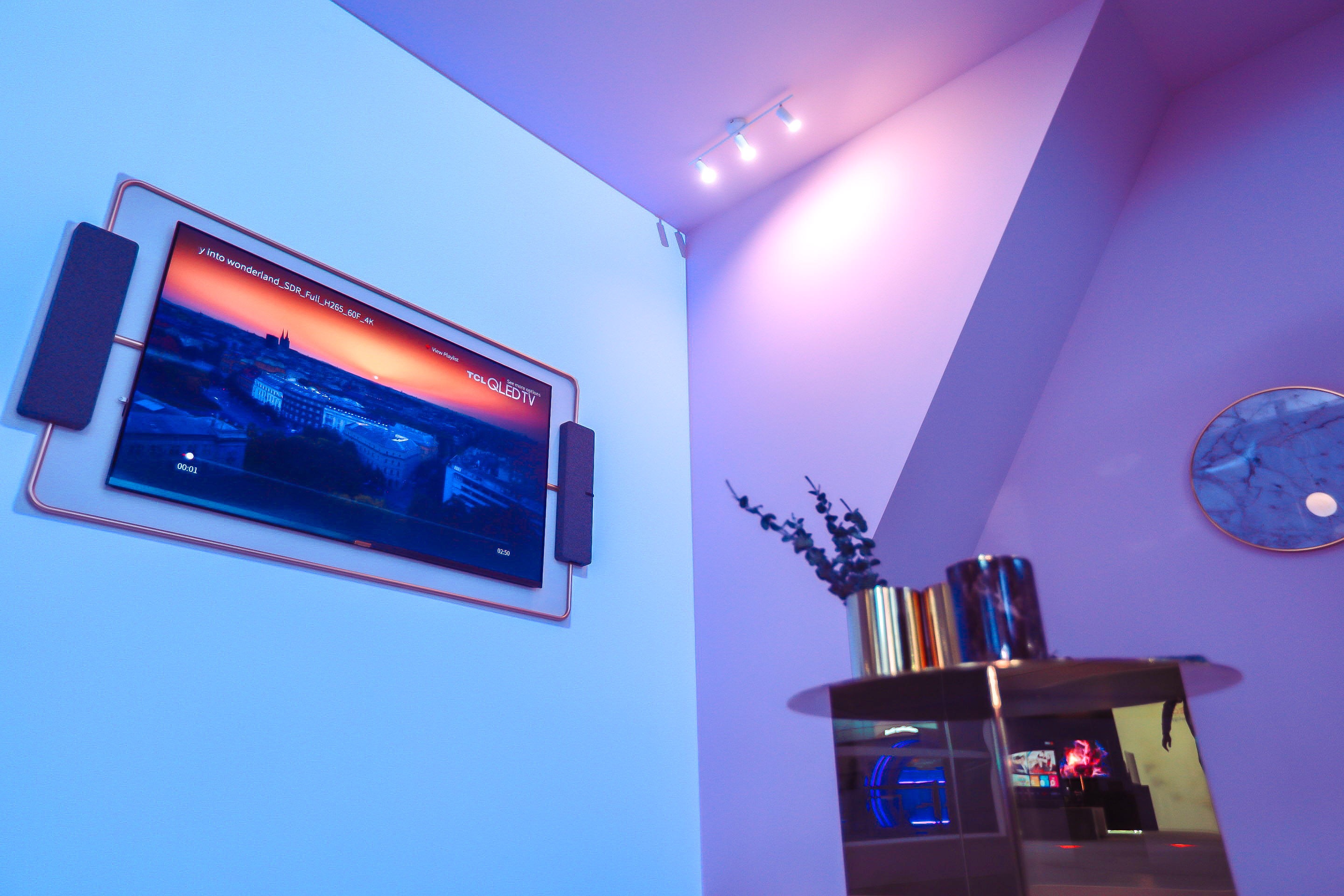 【德國(guó)IFA2018 鋒巢網(wǎng)直擊】TCL電視時(shí)尚匠心設(shè)計(jì) 引發(fā)國(guó)內(nèi)外媒體熱議-鋒巢網(wǎng)