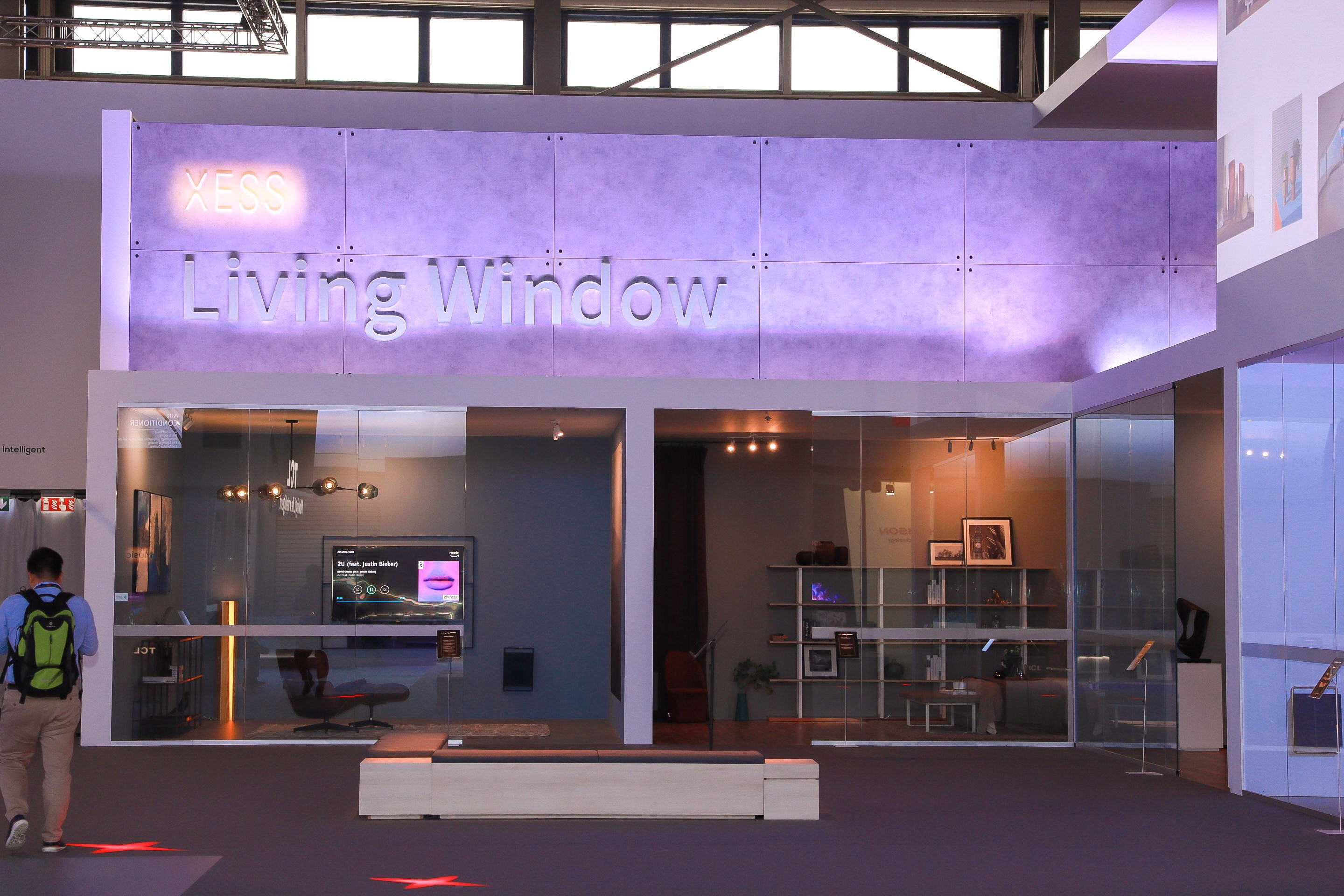 【德國(guó)IFA2018 鋒巢網(wǎng)直擊】TCL電視時(shí)尚匠心設(shè)計(jì) 引發(fā)國(guó)內(nèi)外媒體熱議-鋒巢網(wǎng)