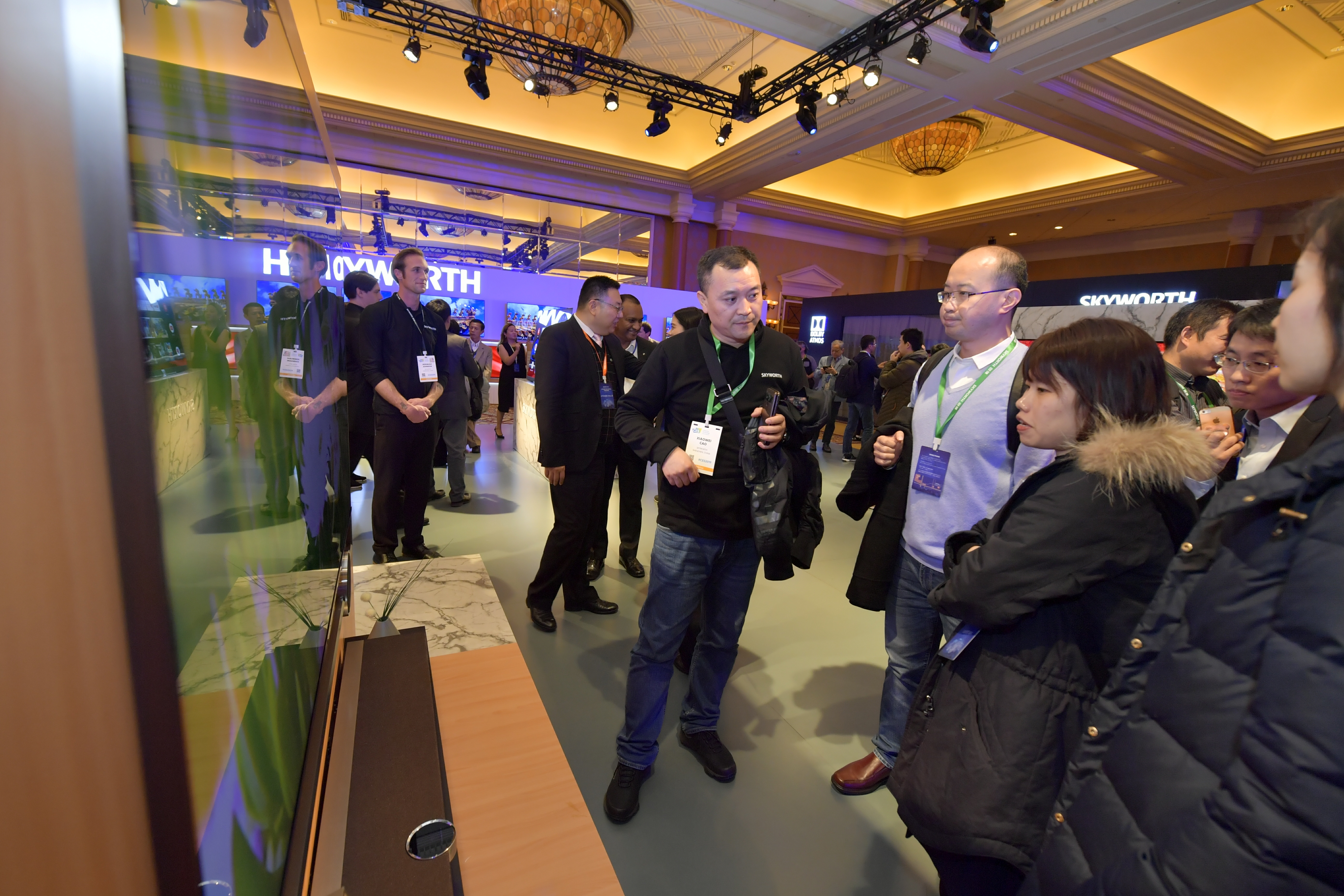 創(chuàng)維全球發(fā)布會，從征服中國到引領(lǐng)世界-鋒巢網(wǎng)