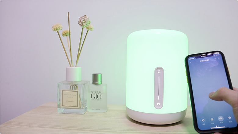 在家也能蹦迪 米家床頭燈2照亮你的美-鋒巢網(wǎng)