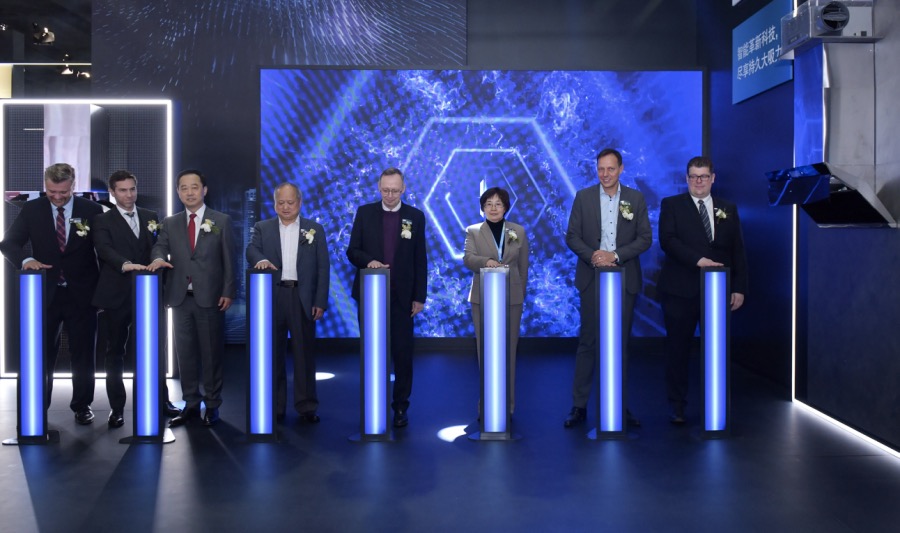 西門(mén)子家電攜新款智能煙機(jī)亮相AWE2019，打造未來(lái)級(jí)生活新體驗(yàn)-鋒巢網(wǎng)