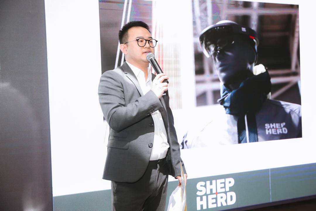 牧羊人發(fā)布AR服裝設(shè)計軟件 開拓紡織業(yè)新玩法-鋒巢網(wǎng)