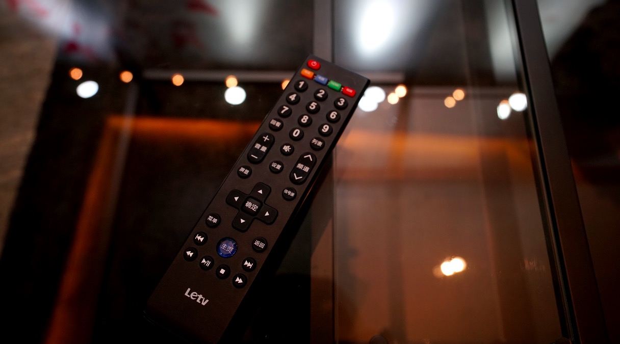 樂融Letv超強(qiáng)回歸：聯(lián)手漫威，起航健康“凈藍(lán)”護(hù)眼-鋒巢網(wǎng)