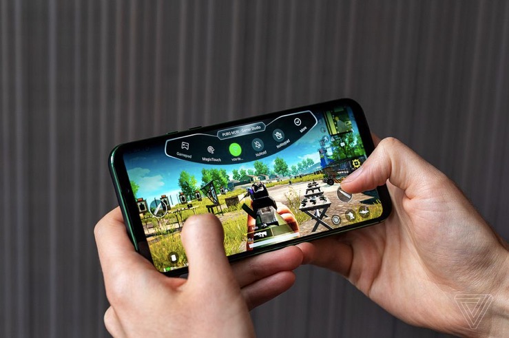 黑鯊2的壓敏屏幕使手機(jī)游戲變得更好-鋒巢網(wǎng)