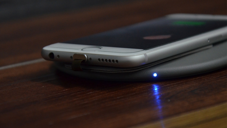 下一代iPhone初曝光，120Hz刷新率火了-鋒巢網(wǎng)