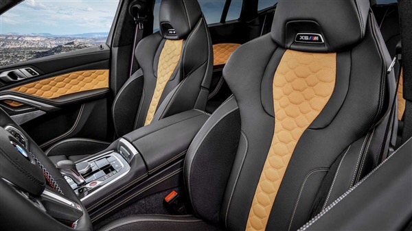 全新寶馬X6 M雷霆版亮相洛杉磯車展，3.7秒實現(xiàn)百公里加速-鋒巢網(wǎng)