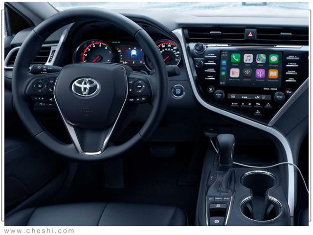 預(yù)熱！豐田新款凱美瑞官圖曝光-鋒巢網(wǎng)