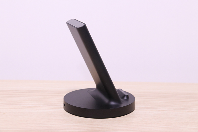 換個(gè)姿勢(shì)充電！小米立式無(wú)線充電器圖賞-鋒巢網(wǎng)